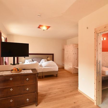 Hotel Gassenwirt Киенес Екстериор снимка