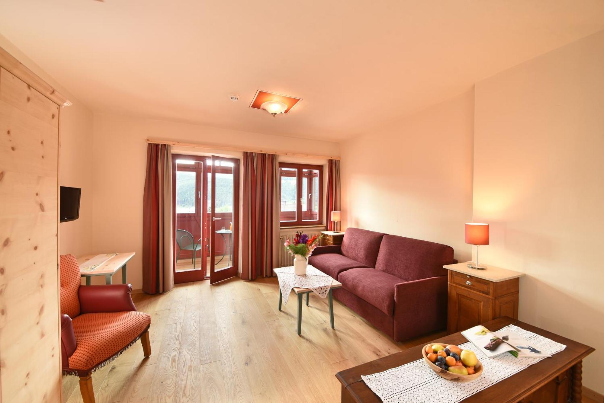 Hotel Gassenwirt Киенес Екстериор снимка