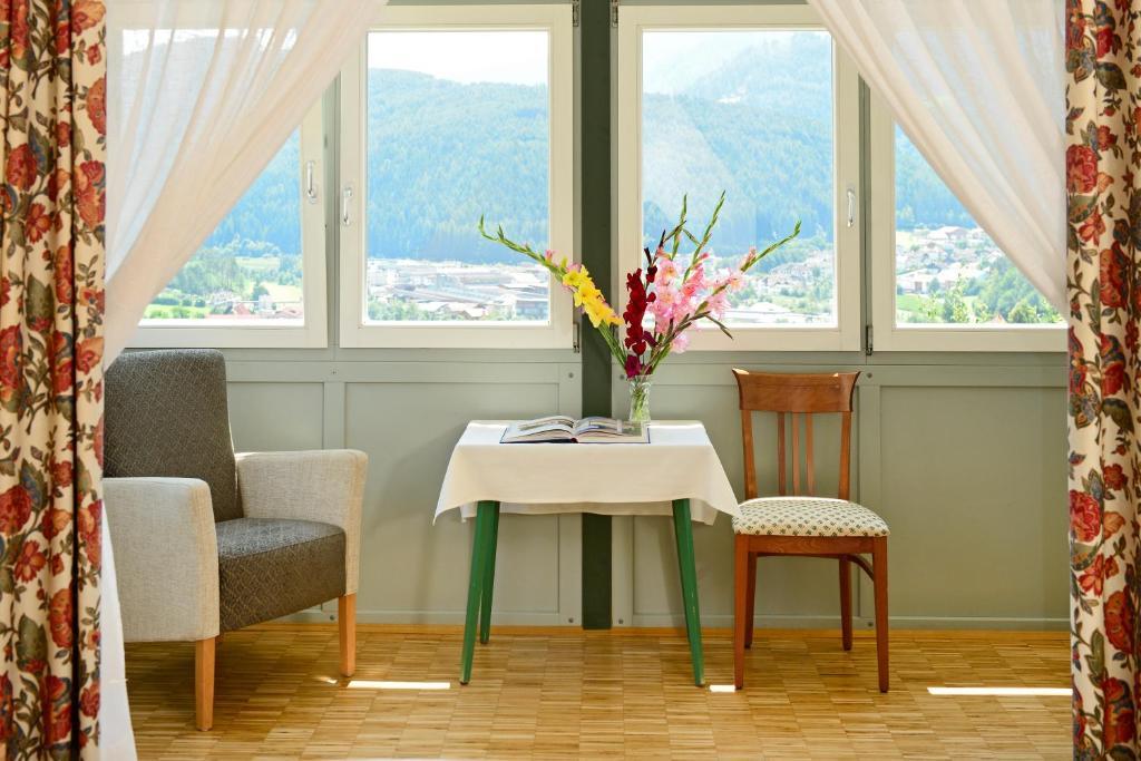 Hotel Gassenwirt Киенес Стая снимка