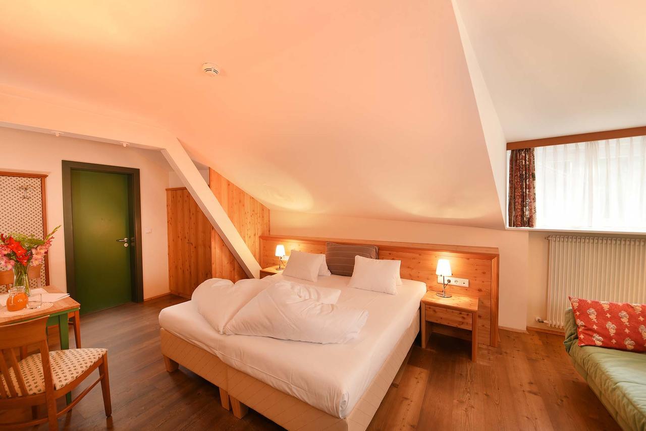 Hotel Gassenwirt Киенес Екстериор снимка